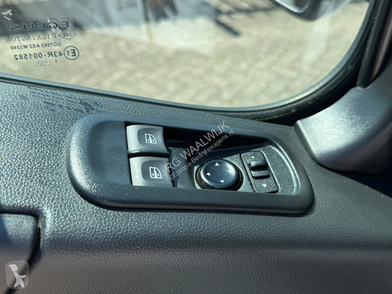 Furgoneta Renault -/- 20 °C Thermo King
