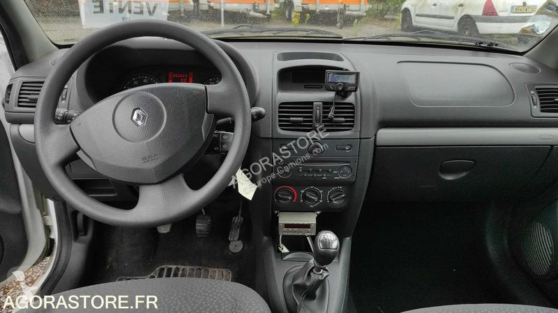 Коммерческий автомобиль Renault CLIO