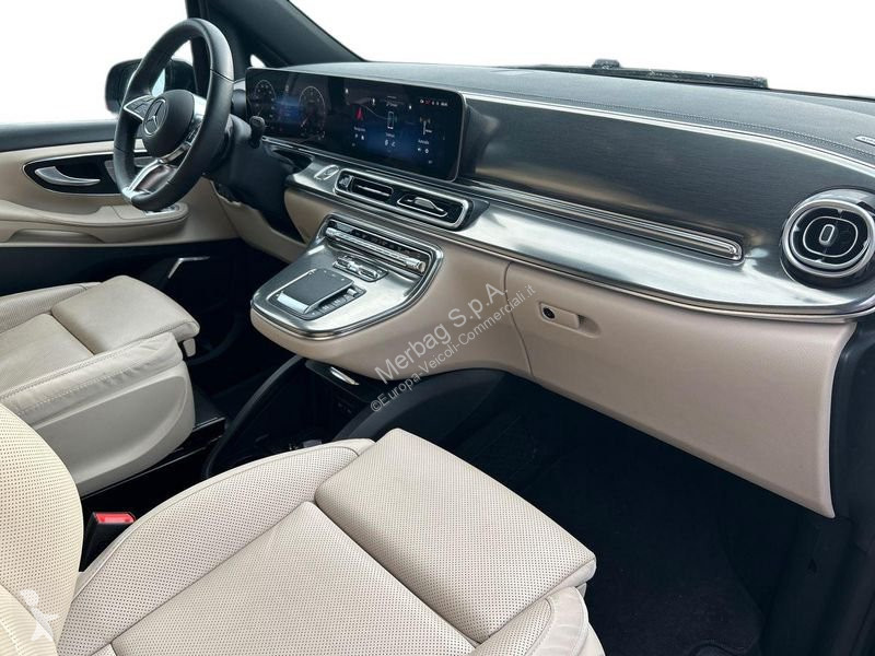 عربة نفعية Mercedes V Long 300 d Exclusive auto