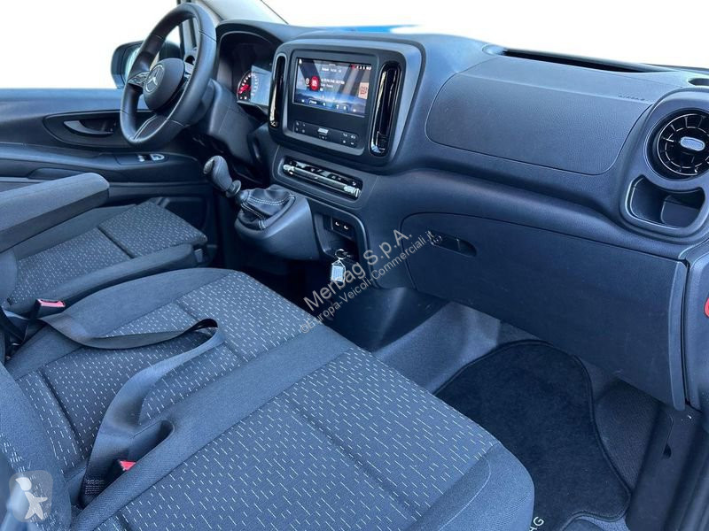عربة نفعية Mercedes Vito furgone 119 cdi long...