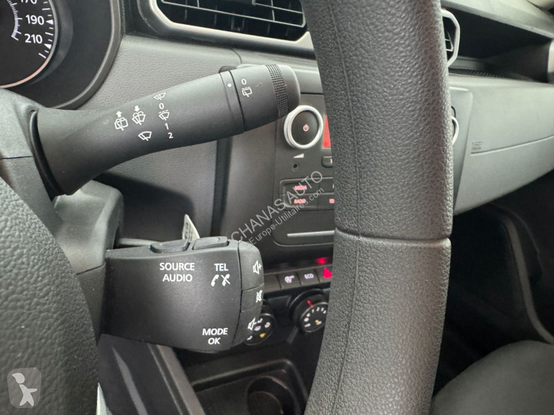 Véhicule utilitaire Dacia 1.0 TCe 90 Essentiel