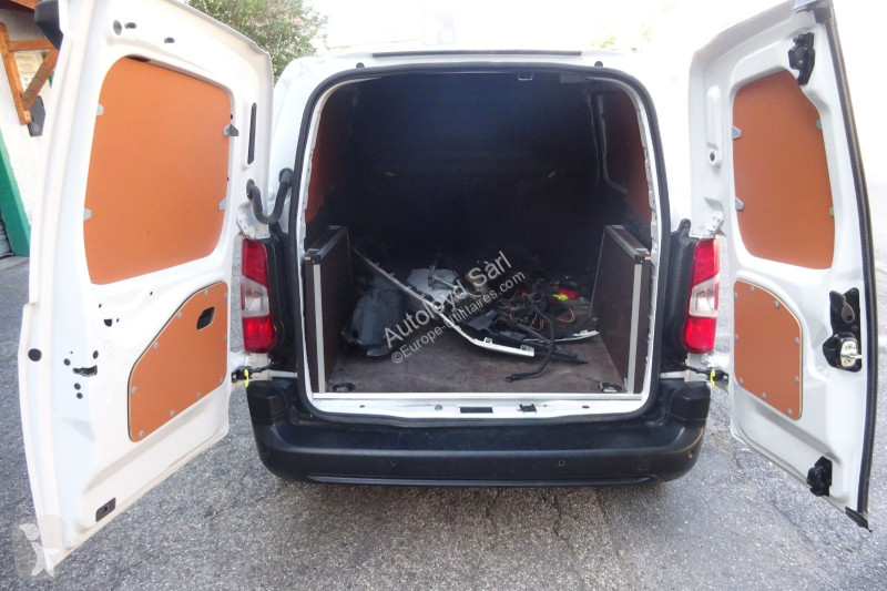 Véhicule utilitaire Peugeot PARTNER 1,5 HDI 100