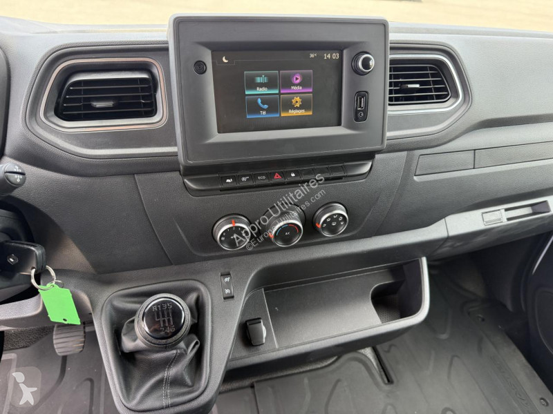 Véhicule utilitaire Renault MASTER Grand...