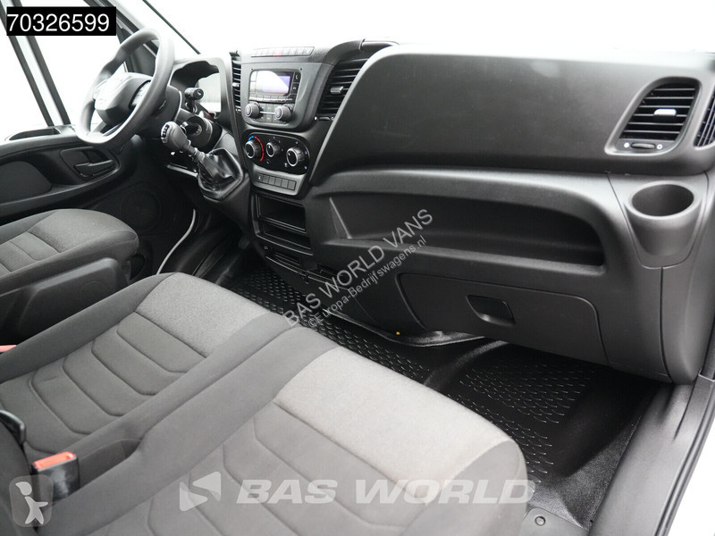 Лекотоварен автомобил Iveco 35C16 3.0L Laadklep...
