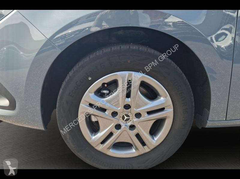 عربة نفعية Mercedes e Long Select