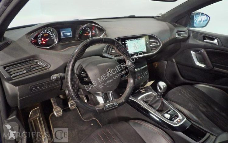 عربة نفعية Peugeot