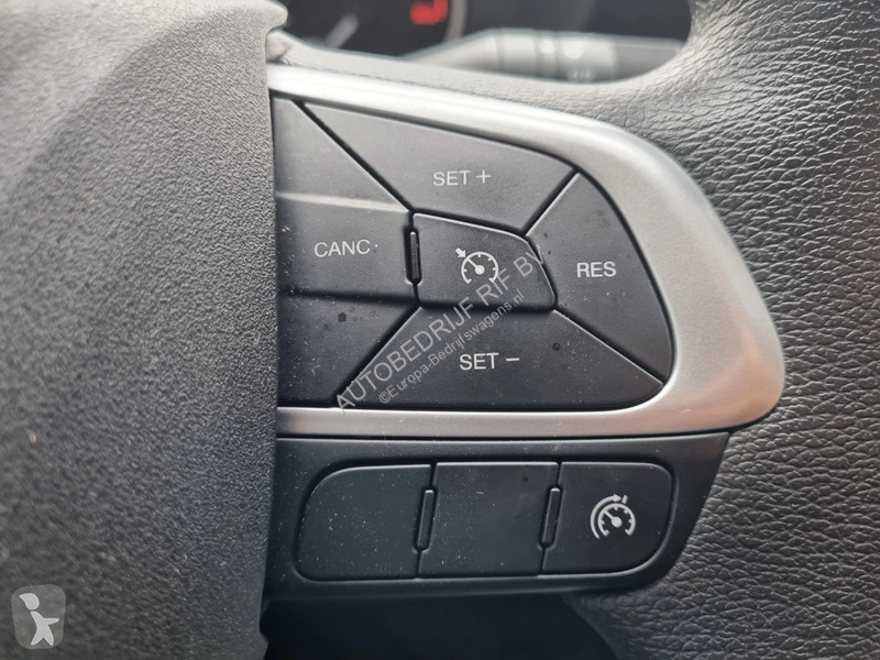 Samochód dostawczy Iveco 35C16 3.0D Koffer/...