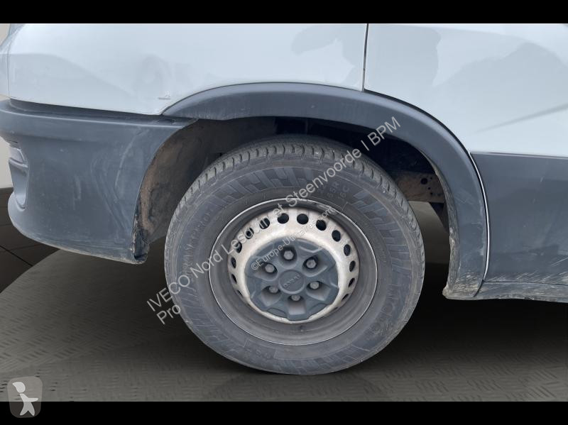 Véhicule utilitaire Iveco 35S Fg 35S14 V12 FOURGON