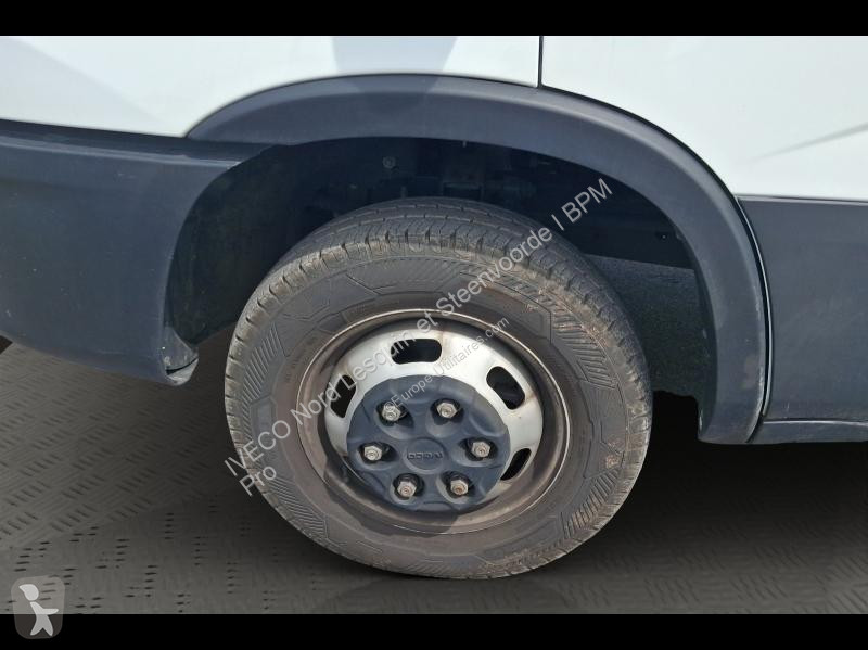 Véhicule utilitaire Iveco CCb 35C16H...