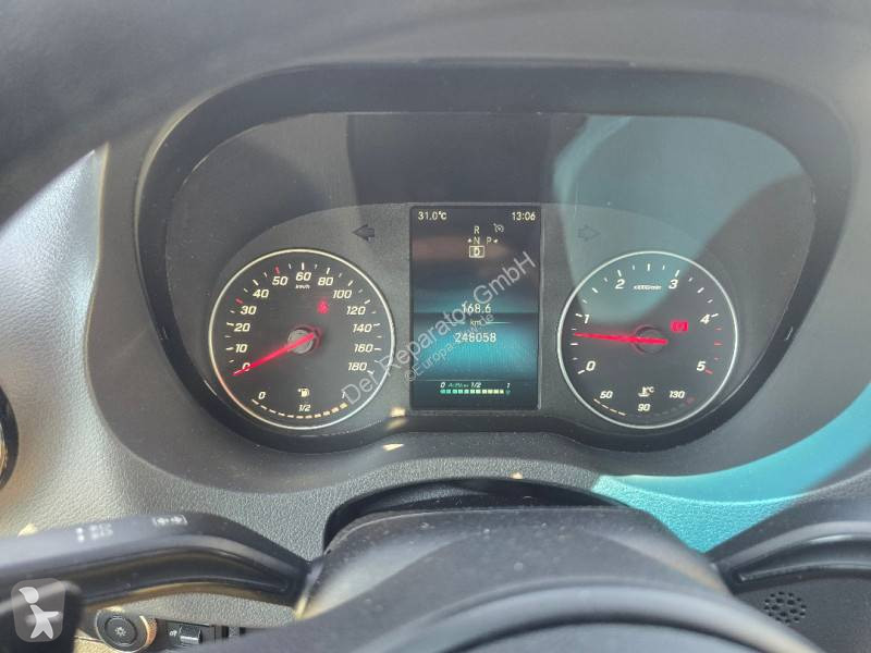 عربة نفعية Mercedes