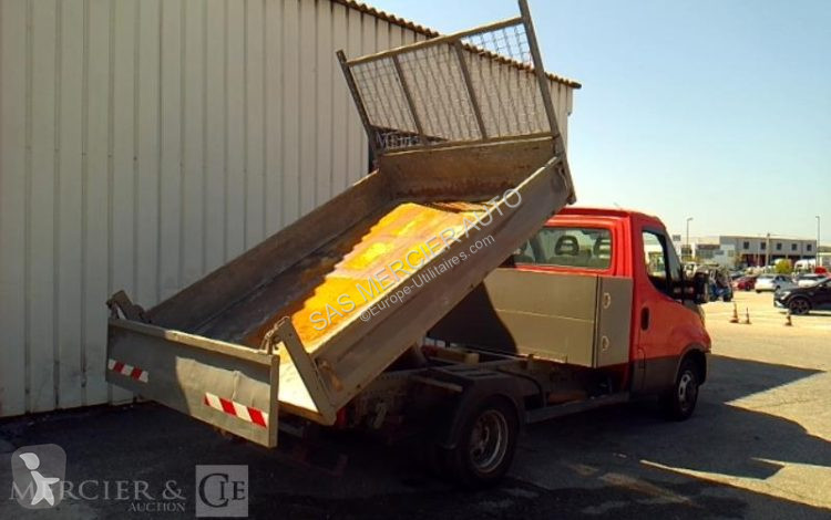 عربة نفعية Iveco