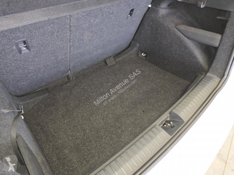 عربة نفعية Skoda KAMIQ 1.0 TSI - 95  Ambition