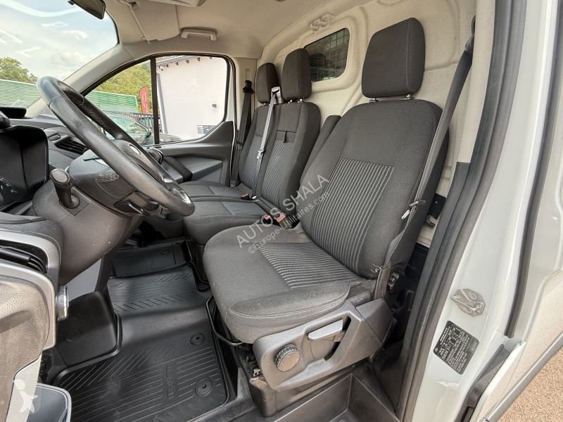 Véhicule utilitaire Ford TRANSIT CUSTOM FG 270...