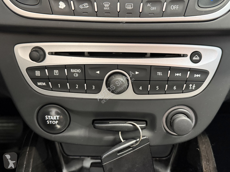 عربة نفعية Renault MEGANE III COUPE 1.4 TCE...