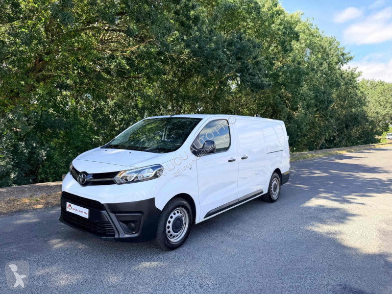 عربة نفعية Toyota LONG 120 D-4D BVM6 DYNAMIC