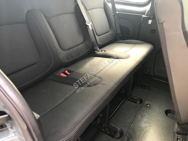 Veicolo commerciale Nissan Primastar bus 2.0...