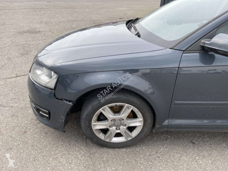 عربة نفعية Audi