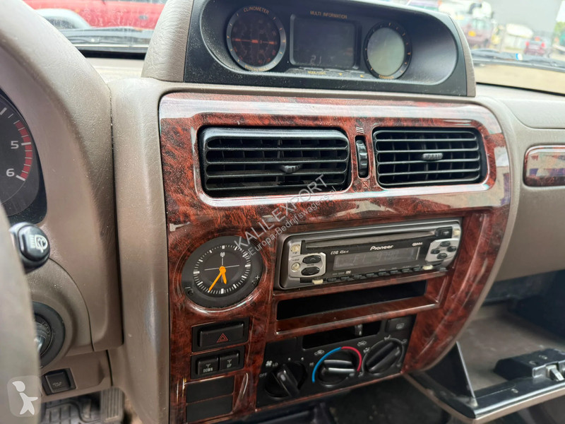 Toyota 4x4 4DW - 5 Seats - Automatic Gearbox -...