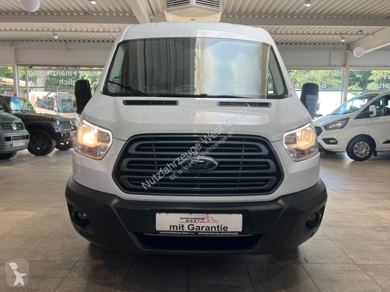 عربة نفعية Ford...