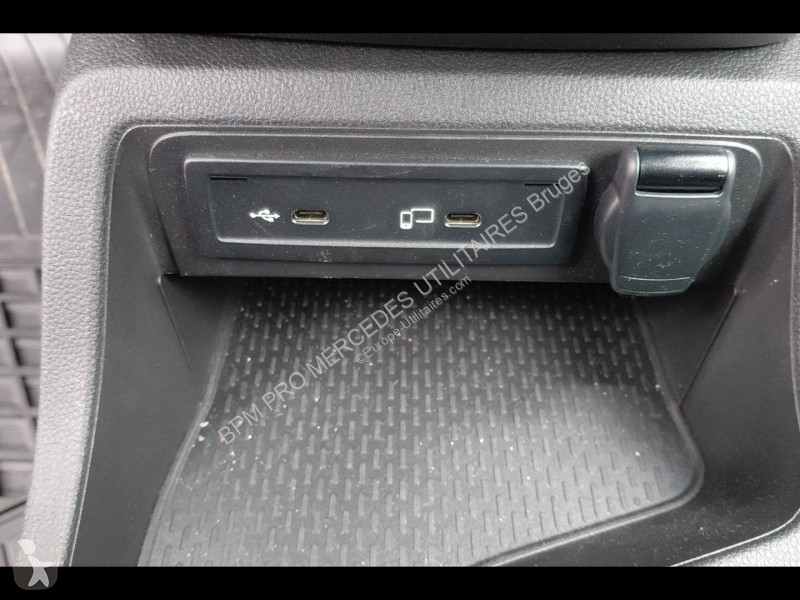 عربة نفعية Mercedes e Long Pro