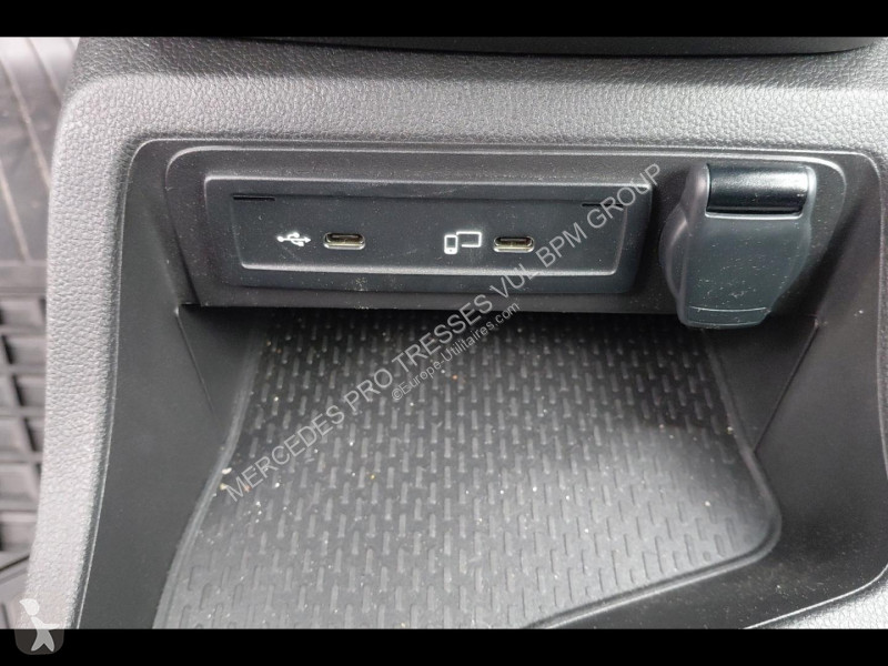 عربة نفعية Mercedes e Long Pro