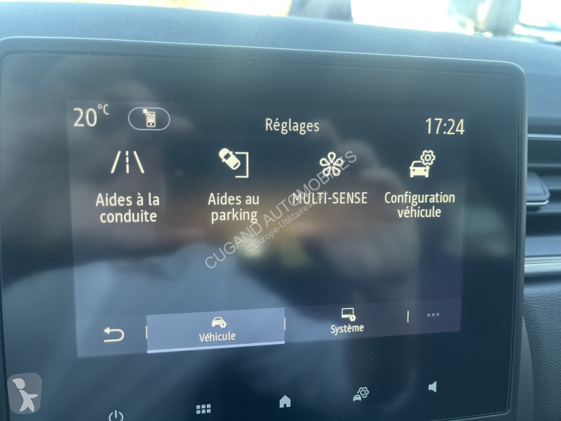 Užitkové vozidlo Renault II 1.6 E-TECH HYBRIDE...