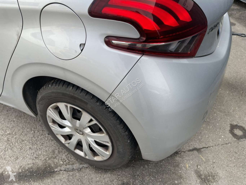 عربة نفعية Peugeot