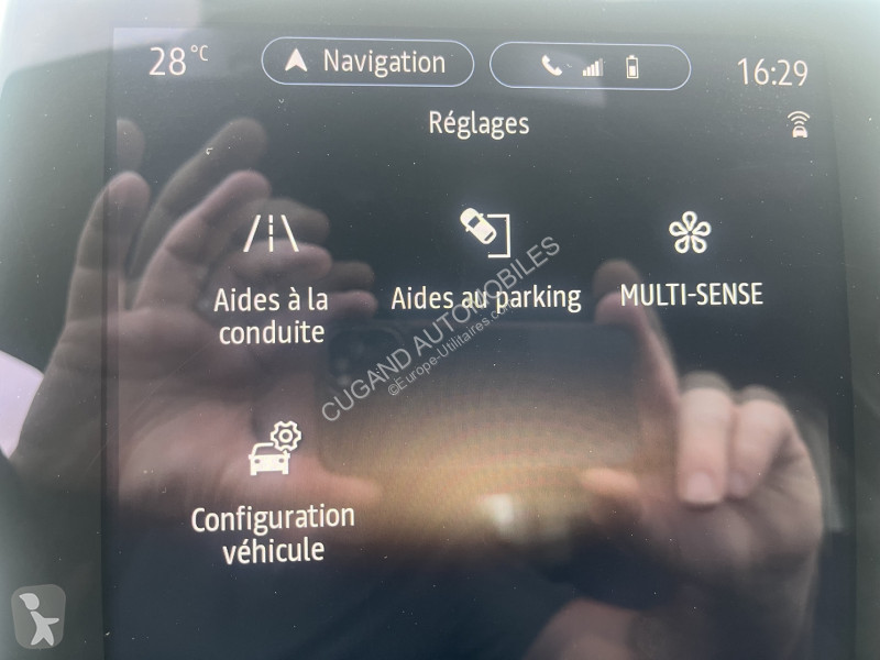 Véhicule utilitaire Renault CLIO V 1.6 E-TECH...