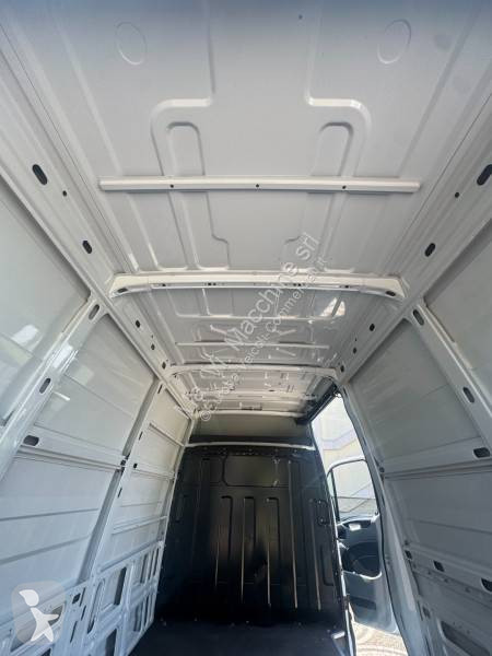 عربة نفعية Iveco