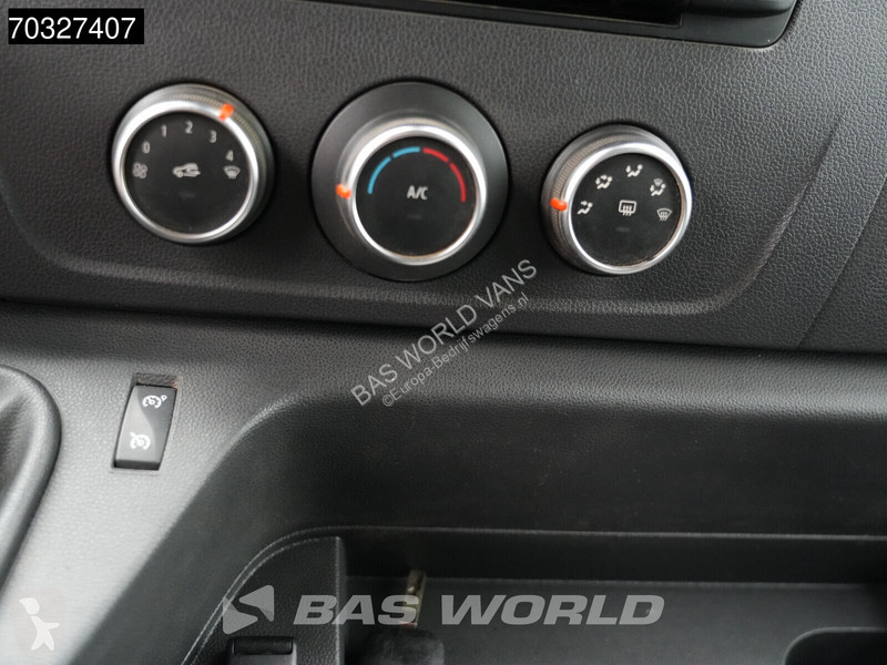 Лекотоварен автомобил Renault Dubbel Cabine...