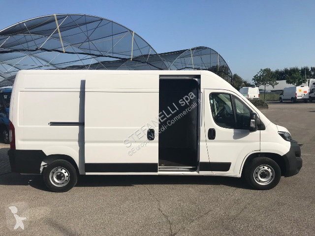 عربة نفعية Fiat Ducato 35 L3H2 2.2 mjt3 140cv...