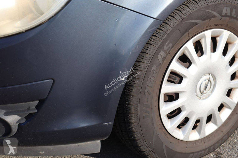 عربة نفعية Opel