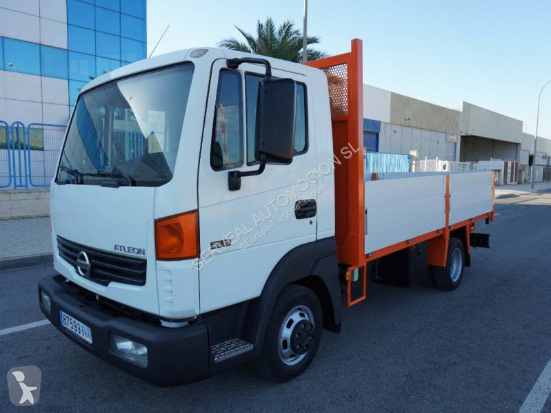 Furgoneta Nissan