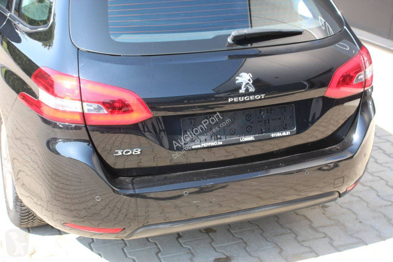 عربة نفعية Peugeot