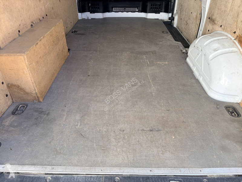 Furgoneta MAN 3.140 2.0 TDI 140PK L3H3 Airco...