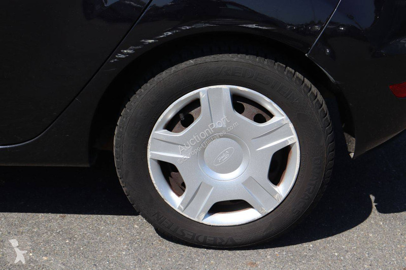 عربة نفعية Ford
