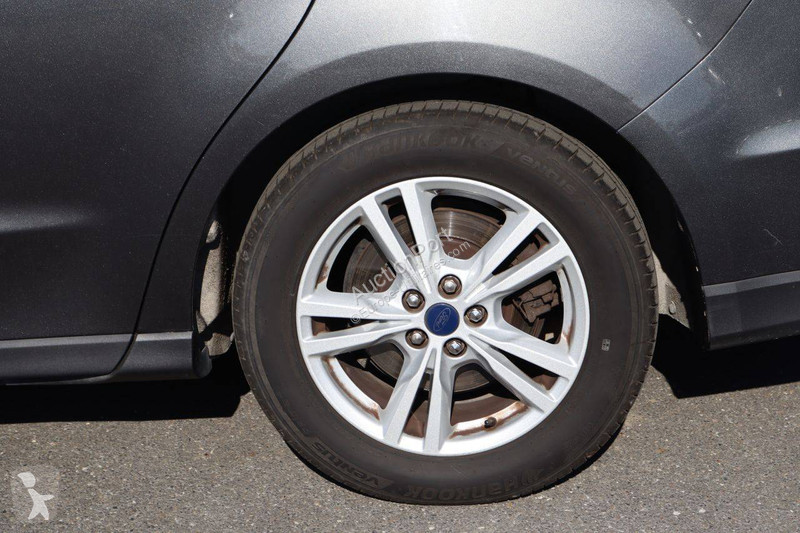 عربة نفعية Ford