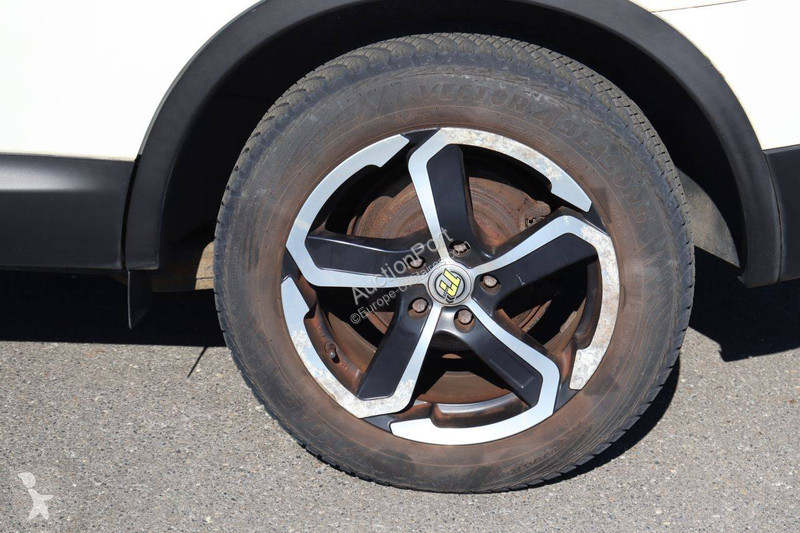 Samochód dostawczy Nissan acenta + navi QASHQAI