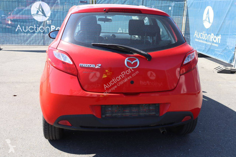 Samochód dostawczy Mazda  2