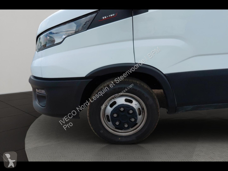 Véhicule utilitaire Iveco CCb 35C16H...