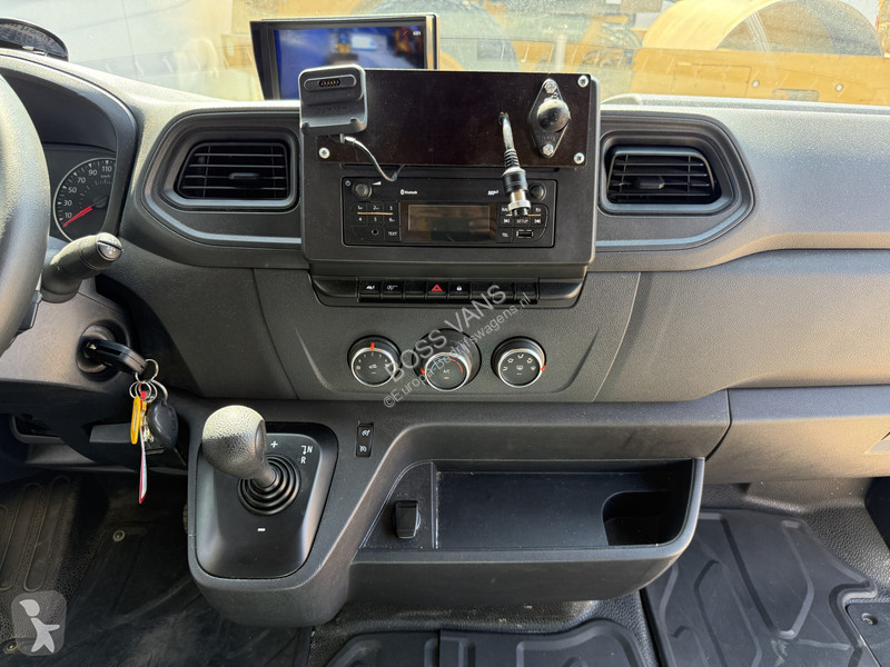 Véhicule utilitaire Renault Plancher T35 2.3...