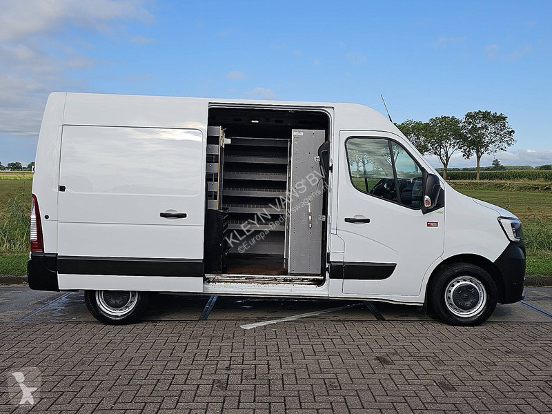 Renault T35 ac camera EURO6 van