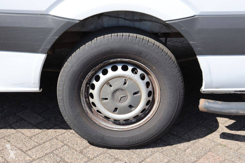 Véhicule utilitaire Mercedes 310 CDI