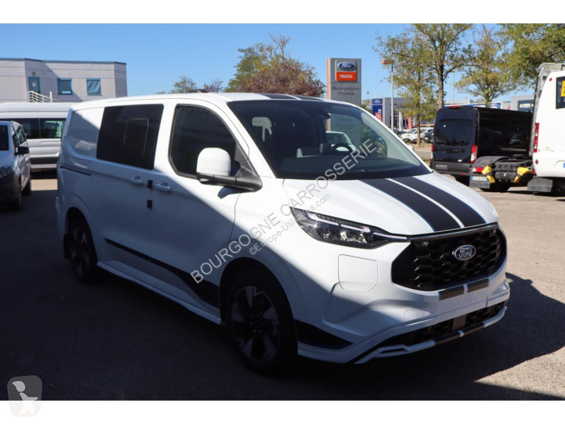 Véhicule utilitaire Ford