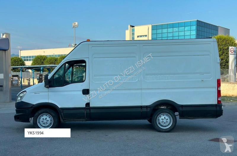 Лекотоварен автомобил Iveco Dailly 35s15