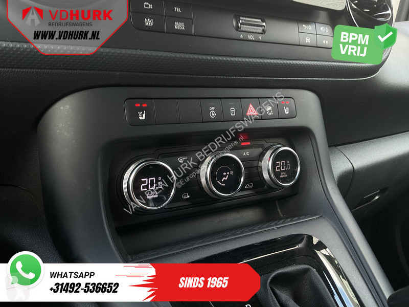 Véhicule utilitaire Mercedes 112 CDI Aut. LED/...