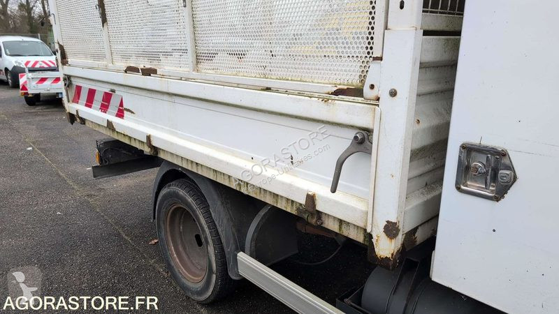 Véhicule utilitaire Iveco 35C14G