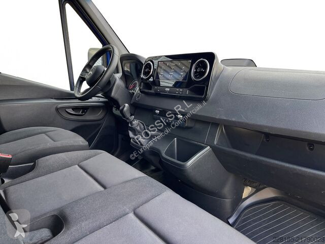 Véhicule utilitaire Mercedes SPRINTER - 311 CDI...