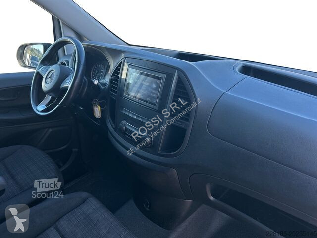 Véhicule utilitaire Mercedes III - vito 114 cdi...