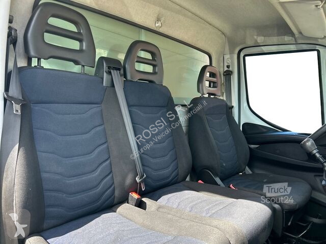 Véhicule utilitaire Iveco V - daily 35 C12 3750...